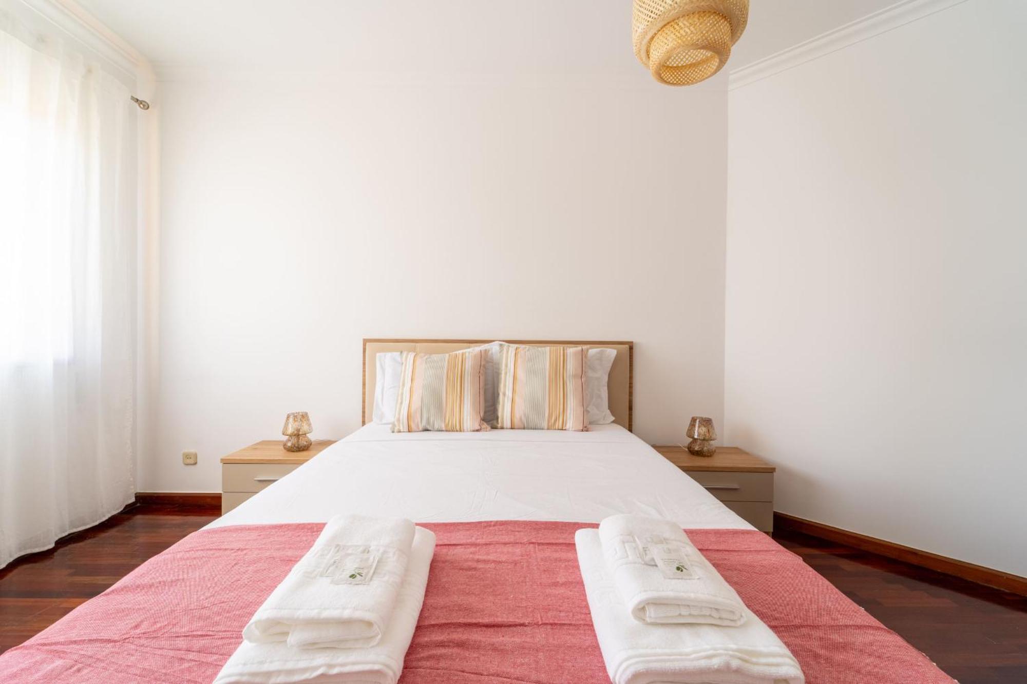 Beach Flat By House And People Viana do Castelo Bagian luar foto